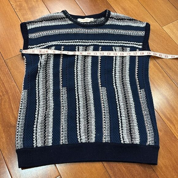 Tory Burch Knit Linen Blend Navy Blue Striped Crochet geometric Top Size XS - Picture 8 of 10